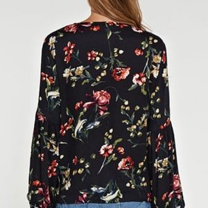lovestitch Tops - NWT Lovestitch Printed Floral Top lovestitch Tops - NWT Lovestitch Printed Floral Top